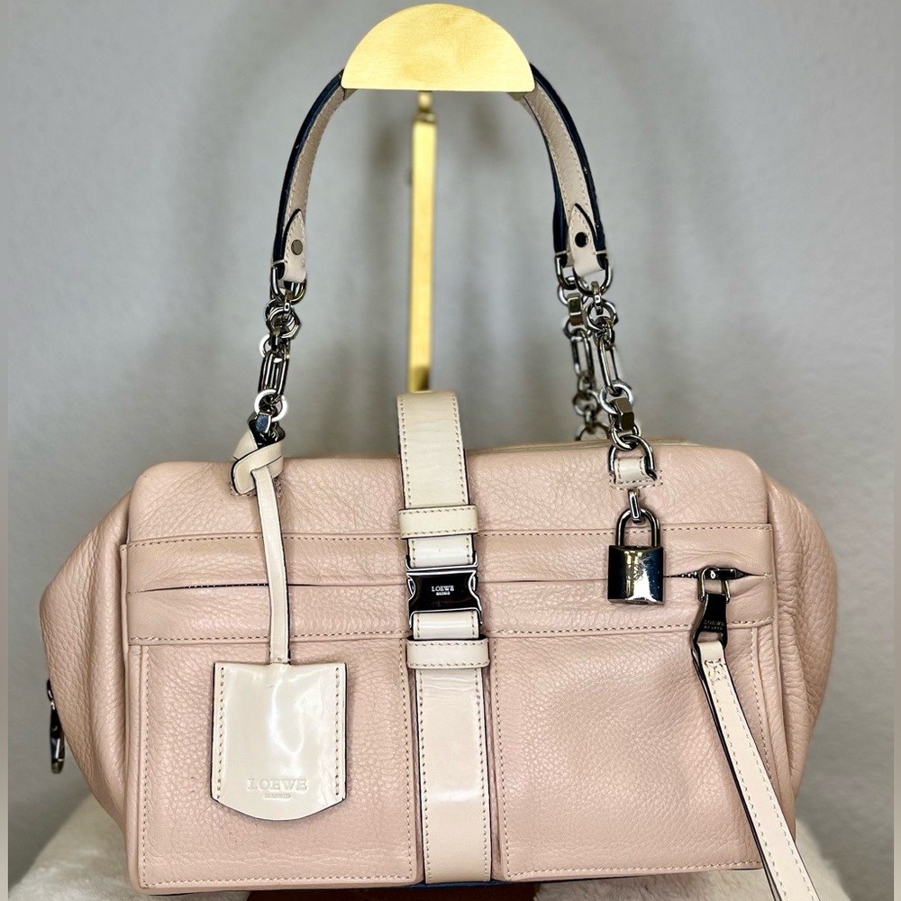 Pre-loved Loewe Lola / Laura 26 Pink & Beige Chain Shoulder Bag